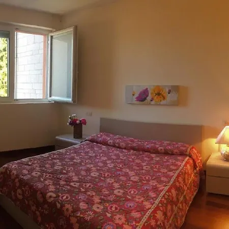 Emma Apartman *